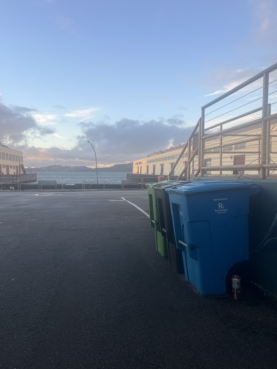 pennylanecase's tweet photo. This view is trash. https://t.co/2NZdDc9OsK