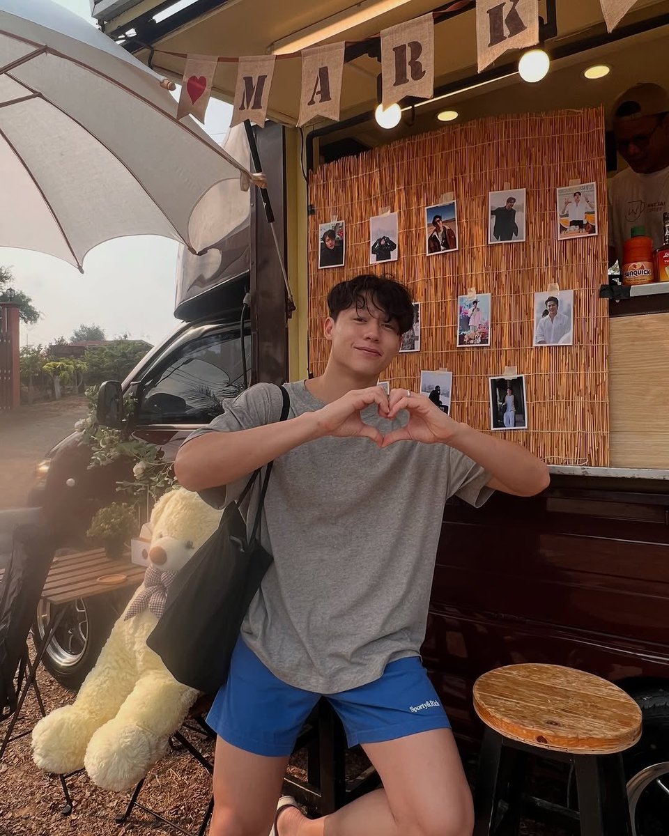 Prinfanclub's tweet photo. เติมความสดชื่นให้พี่หมากนะครับ ❤️
ขอบคุณนะครับ   สดชื่นเลย   #prinfanclub ในวันทองเดย์ 😊
#mark_prin #markprin #หมากปริญ https://t.co/EW5BNSVFLc