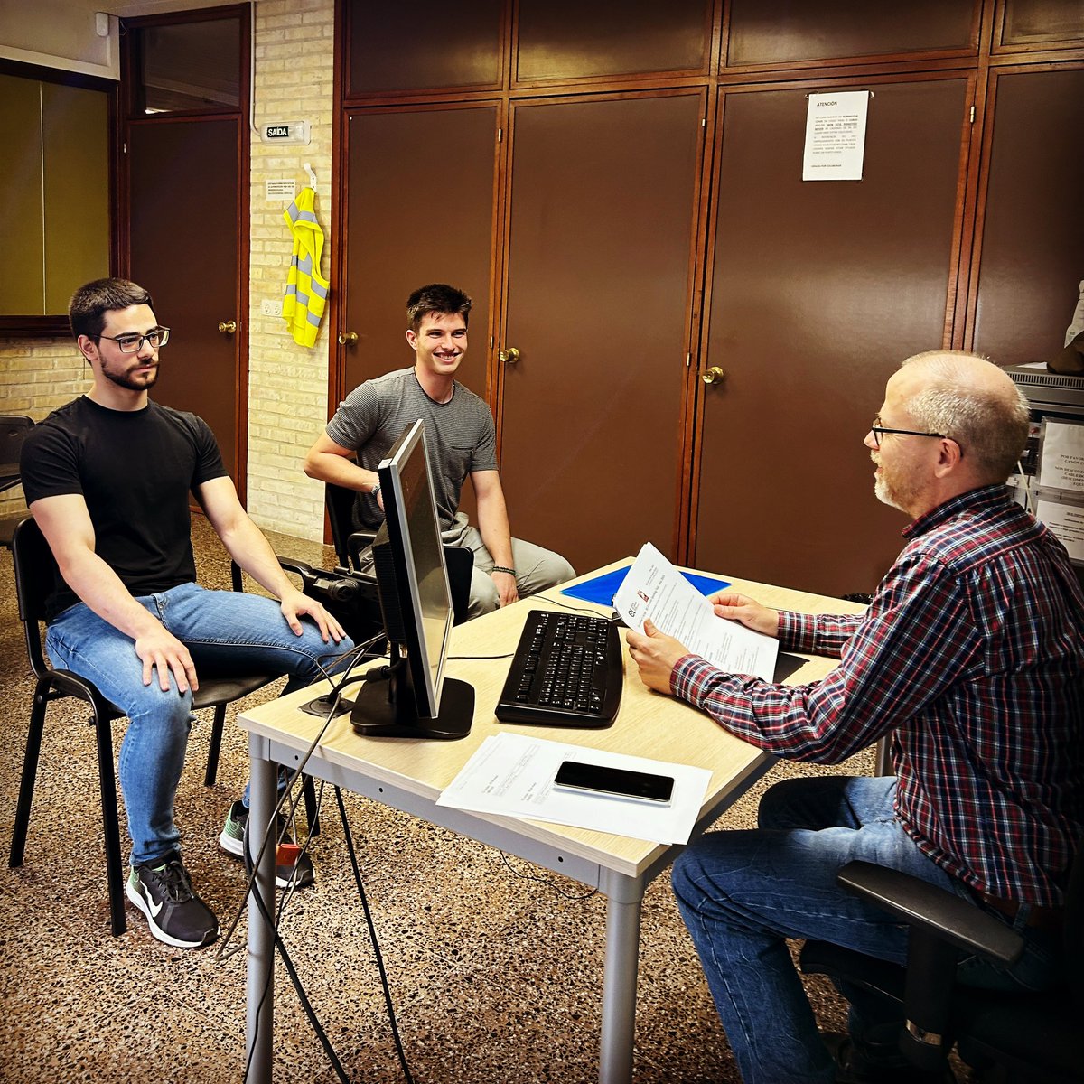 💡Sabes que podes acreditar o teu nivel de inglés sen saír da <a href="/uvigo/">Universidade de Vigo</a>? 🤩

🔴 Os exames CertAcles inglés B1, B2 e C1 teñen validez en todo o Espazo Europeo de Educación Superior. 🤓

➕ℹ️👉🏻 cdl.uvigo.es/certificacions…

#centrodelinguasUVIGO #SomosUVigo #uvigo100x100 <a href="/ACLES_Spain/">ACLES</a>