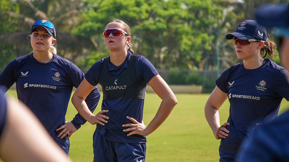 Touchdown at the Alur. ✅🇮🇳

The work begins. 💪

🌹 #LancsOnTour | <a href="/hilton/">Hilton</a>