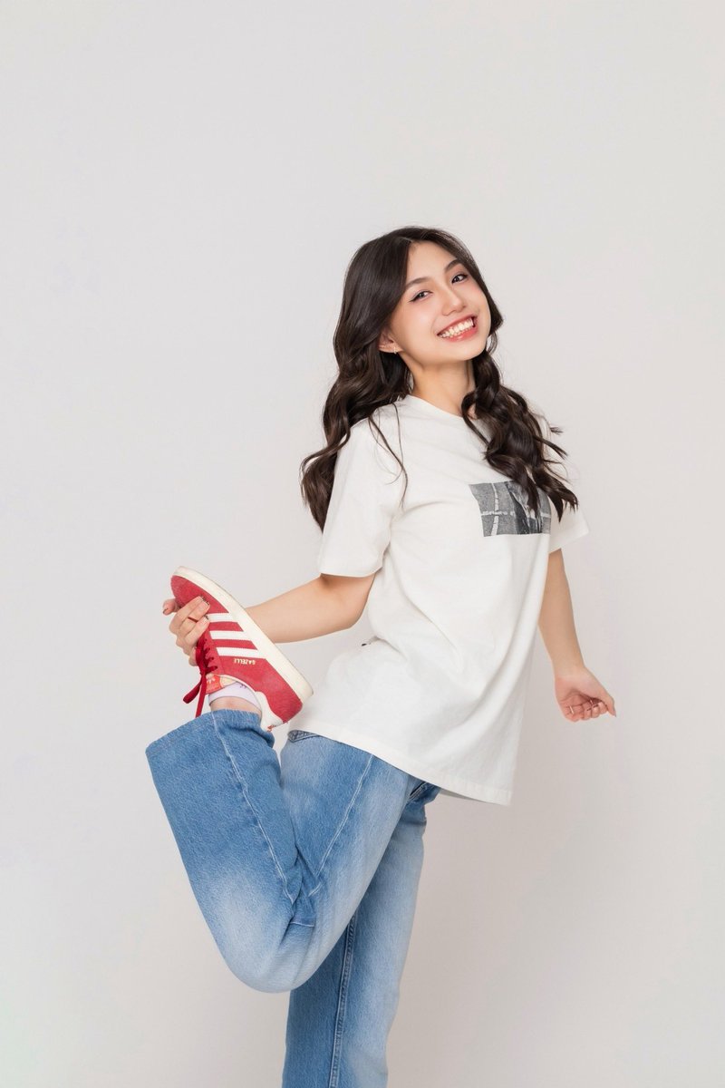 Michie_JKT48's tweet photo. my bday t-shirt is outttttttt!!! get yours hereeeee —> (https://t.co/ZQEZdBQgW4) https://t.co/yAvxsBln5V
