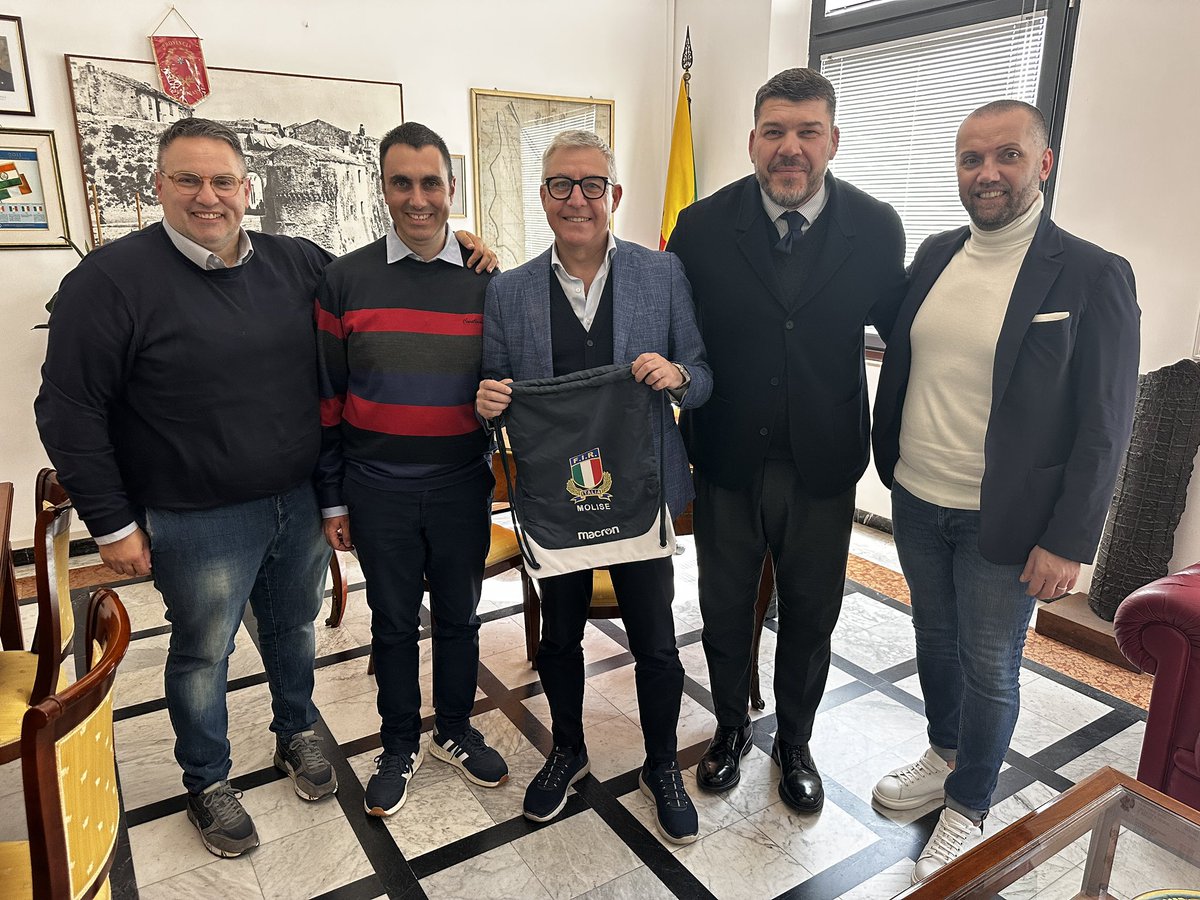 visittermoli's tweet photo. Impiantistica sportiva: la Fir Molise incontra il Sindaco Nicola Balice

Leggi qui: https://t.co/Pps0VGuicK https://t.co/TeERy3wX7X