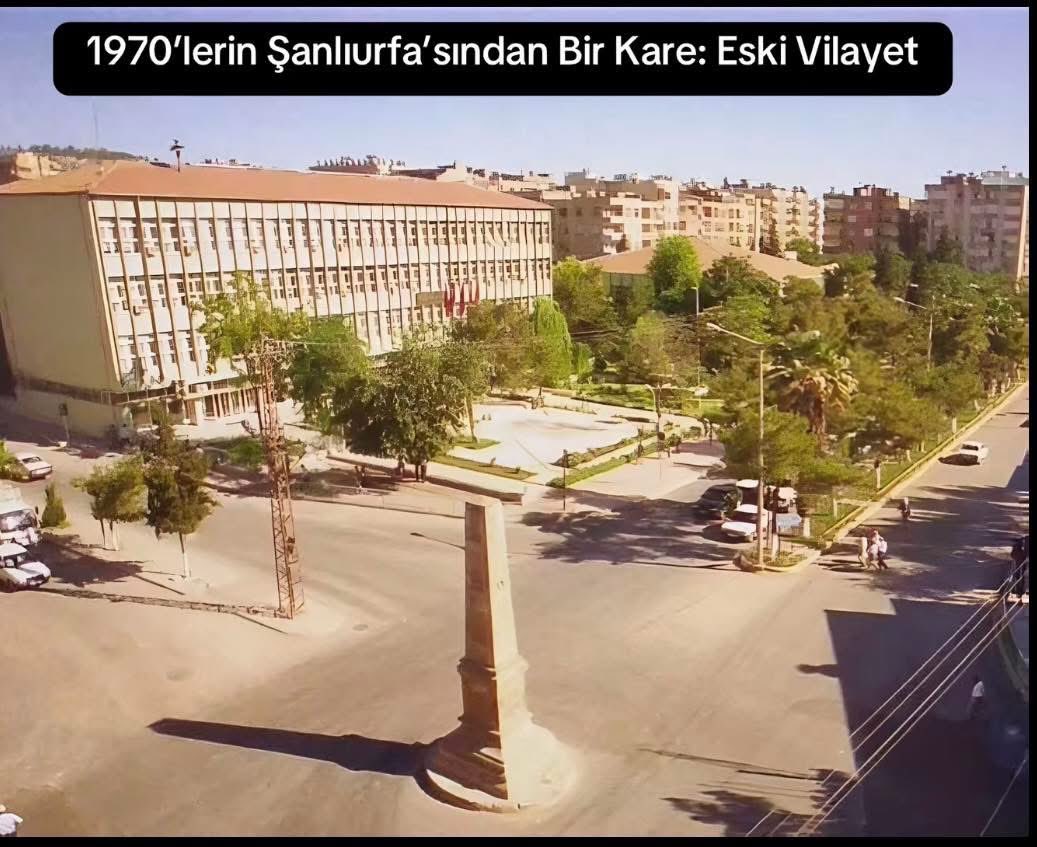 Eskiden Urfa Daha Yeşil Daha çok ağaç varmış şimdi her taraf beton lütfen şehir merkezine ağaç dikme seferberliği başlatabilir misiniz. <a href="/sanliurfabld/">Şanlıurfa Büyükşehir 🇹🇷</a> Her yere dikelim Sık sık güzel bir doğaya sahip olsun güzel memleketim. Gönüllü olarak ben varım.

<a href="/mehmetyetim63/">Mehmet Yetim</a> 
<a href="/omerag63/">Ömer Ağ</a>