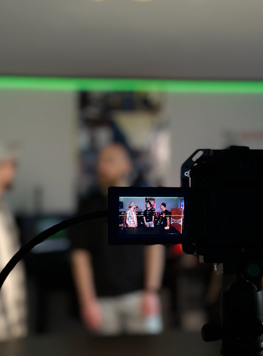 BLUEJAYS (@bluejays_sports) on Twitter photo 🏆 Das große #BuiltToWin Finale ist vorbei! 🎉
Es war ein unglaubliches Event! Vielen Dank an alle Teilnehmer, Partner und Zuschauer! 🙌
Ein riesiges Dankeschön an #ReneSchmock und natürlich unsere Sponsoren <a href="/MemoryPC_GmbH/">Memory PC</a> <a href="/bequietofficial/">be quiet!</a> <a href="/westerndigital/">Western Digital</a> <a href="/AMD_Deutschland/">AMD Deutschland</a> 🏆 Das große #BuiltToWin Finale ist vorbei! 🎉
Es war ein unglaubliches Event! Vielen Dank an alle Teilnehmer, Partner und Zuschauer! 🙌
Ein riesiges Dankeschön an #ReneSchmock und natürlich unsere Sponsoren <a href="/MemoryPC_GmbH/">Memory PC</a> <a href="/bequietofficial/">be quiet!</a> <a href="/westerndigital/">Western Digital</a> <a href="/AMD_Deutschland/">AMD Deutschland</a>