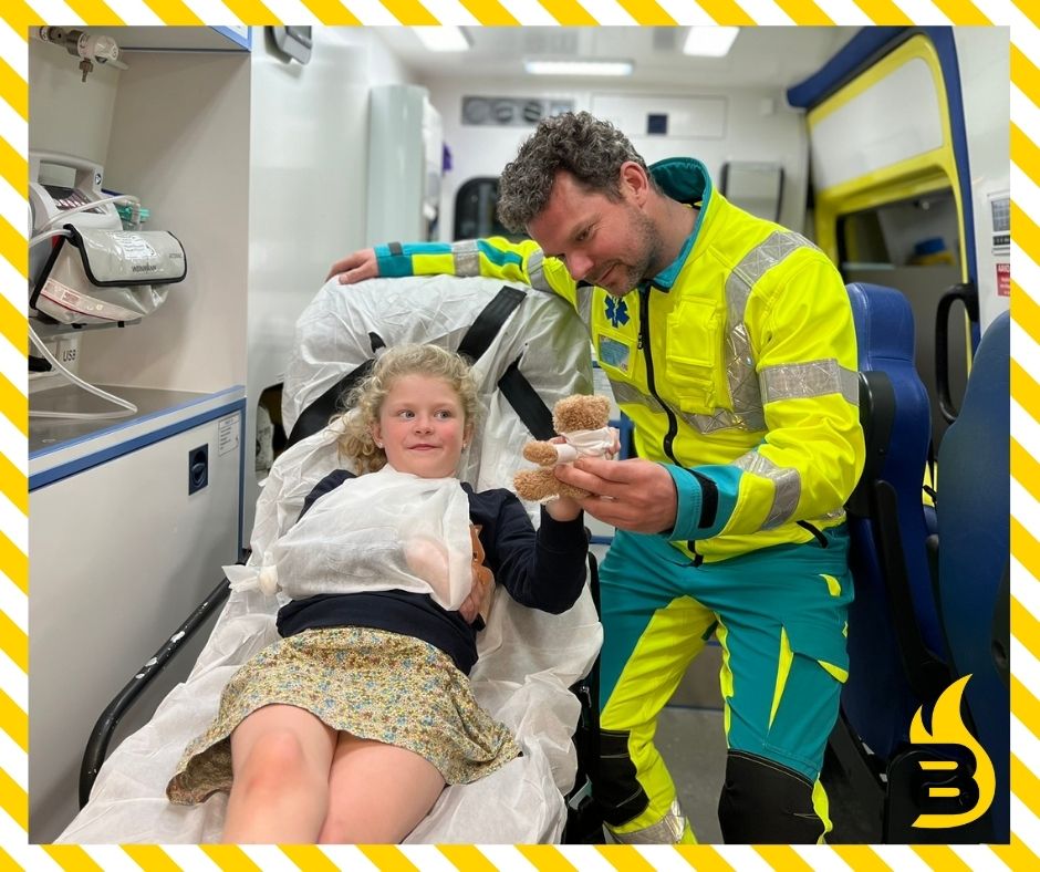 🐻 Ons ambulancebeertje! 

❤️ Wanneer kinderen in contact komen met een bepaald incident kan dit voor hen enorm indrukwekkend zijn. Een ambulancebeertje kan dan troost bieden.

#wijzijnbrandweerzonerand #fusievankracht
