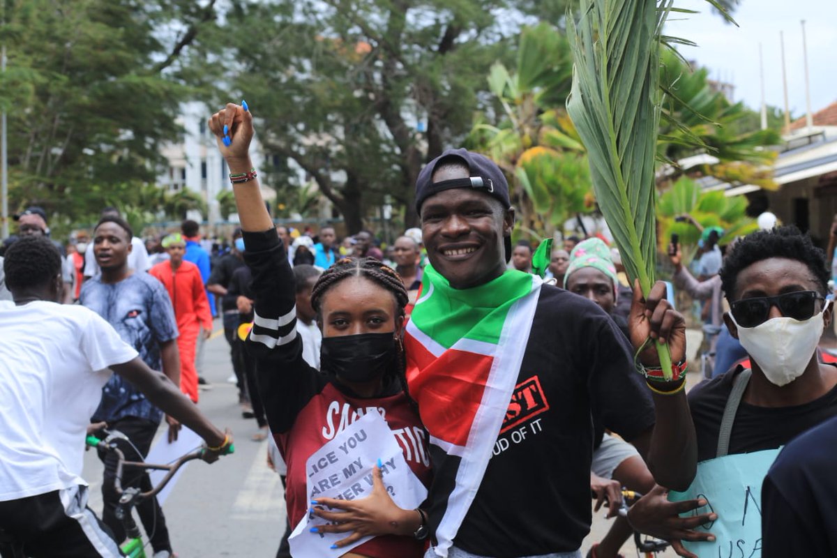 We are telling kasongo to honour the <a href="/kmpdu/">KMPDU</a> agreement, and he must employ the interns NOW. 

We can not afford to have a sick country, with sick president whose work is to promote lawlessness and corruption in every sector
#IStandWithDoctors 
<a href="/Davji/">Davji Bhimji Atellah</a> <a href="/Dr_BossBabe/">Dr Bosibori Ondari MD</a> <a href="/fnoluga/">Dr. Ouma Oluga, OGW</a> <a href="/jumaf3/">Juma G 🇰🇪</a>