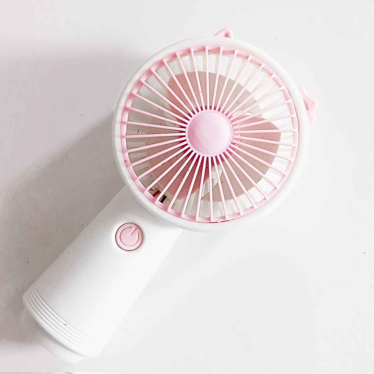 kebantu bgt punya KIPAS PORTABLE yang bisa digunain kapan aja dan dimana aja👍

                   BUY                                                           BYE