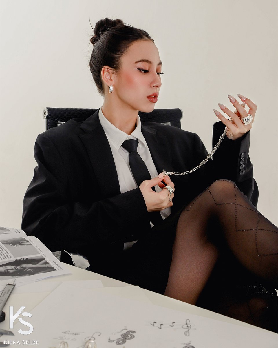 KieraSelbeBrand's tweet photo. Celebrating another year of KIERA SELBE BRAND! 🎉 Grateful for the growth, the challenges, and the amazing community that makes this all possible ✨ Thank you for believing in KIERA SELBE and being part of this limitless journey! Cheers to the future. HAPPY 4 years
#KIERASELBEBRANDAnniversary