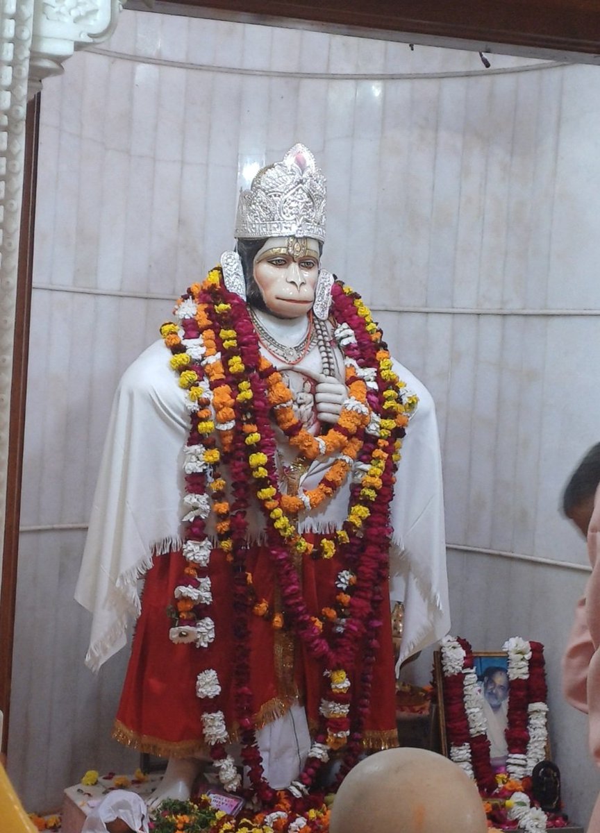 Manju123Singh's tweet photo. कौन सो काज कठिन जग माहीं।
जो नहिं होत तात तुम पाहीं।।
#जयबजरंगबलीहनुमान 🌺🙏🚩
#HanumanSetuTemple 🛕 🙏🚩 https://t.co/uakToWpBp8
