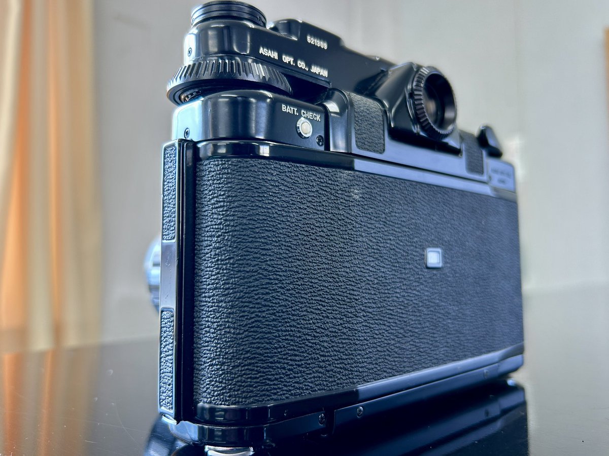 tokyocamera1st's tweet image. 仕入れ📢
来週早々に店頭に並ぶ予定。

デカくて立派だ👍

#pentax67
#PENTAX105