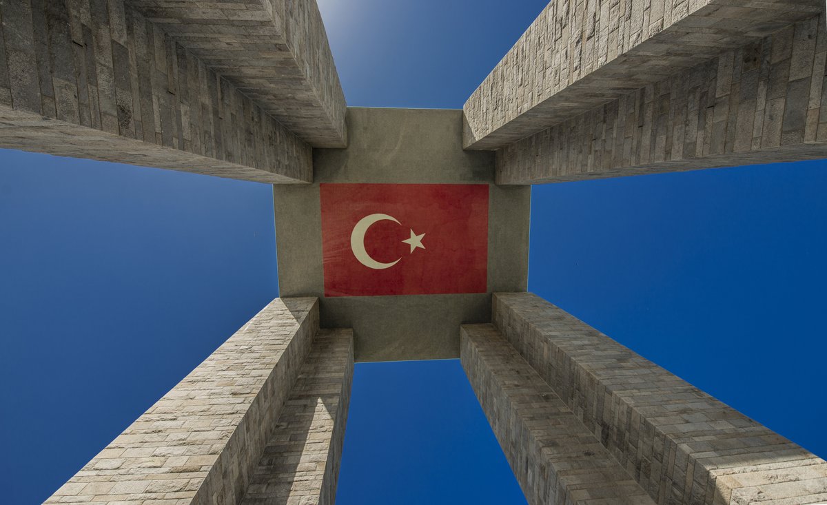 Çanakkale geçilmez.
110 yıl önce, bu topraklarda canlarını feda eden kahramanlarımızı rahmet ve saygıyla anıyoruz.
18 Mart Şehitleri Anma Günü ve Çanakkale Deniz Zaferi Kutlu Olsun!