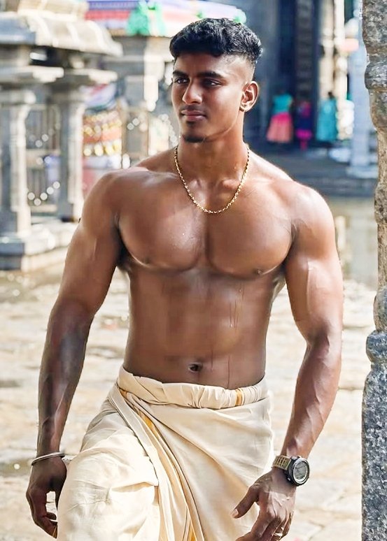 மொலய சப்பிகிட்டே , வேட்டிய உருவி, பூல உருவி விடணும்,