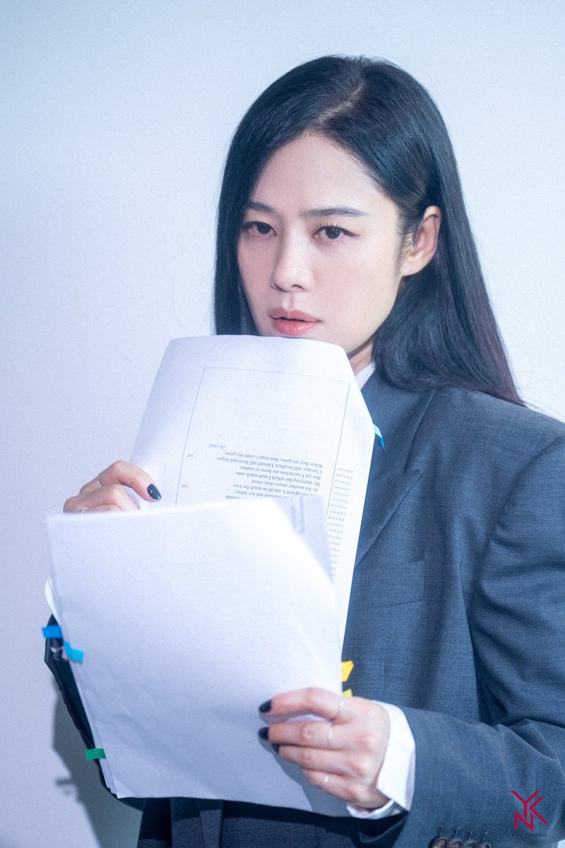 김현주 교수 필모 올 때 되지 않았냐?
윤서하 교수잖아요.
 ㄴ 쉿. 그런 가짜 교수는 필요하지 않아.