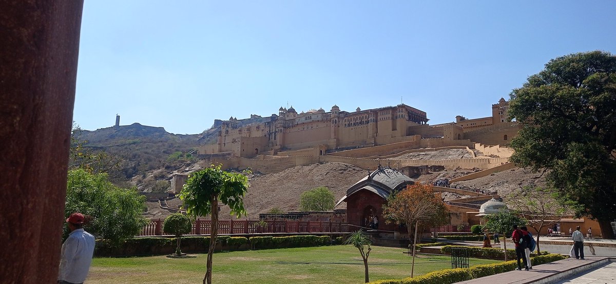BKMeena295's tweet photo. Amer Fort &amp; jaigarh Jaipur Rajasthan 

#amerfort #Jaipur 
#jaigarh #livepick 
#jaipurrain #TrendingNow https://t.co/BLwqNRmE63