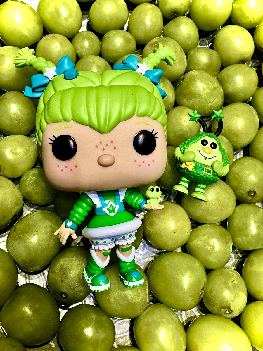 verafunatic's tweet photo. 🍀 Patty O’Green and Sprite wishing everybody a Happy St Patrick’s Day! 🍻

#stpatricksday #rulethenerdom #rainbowbrite #pattyogreen #funkophotoaday #funkophotoadaychallenge #toyphotography #funko #funkocommunity #funkofamily #funkounboxed https://t.co/QuxCks4itn