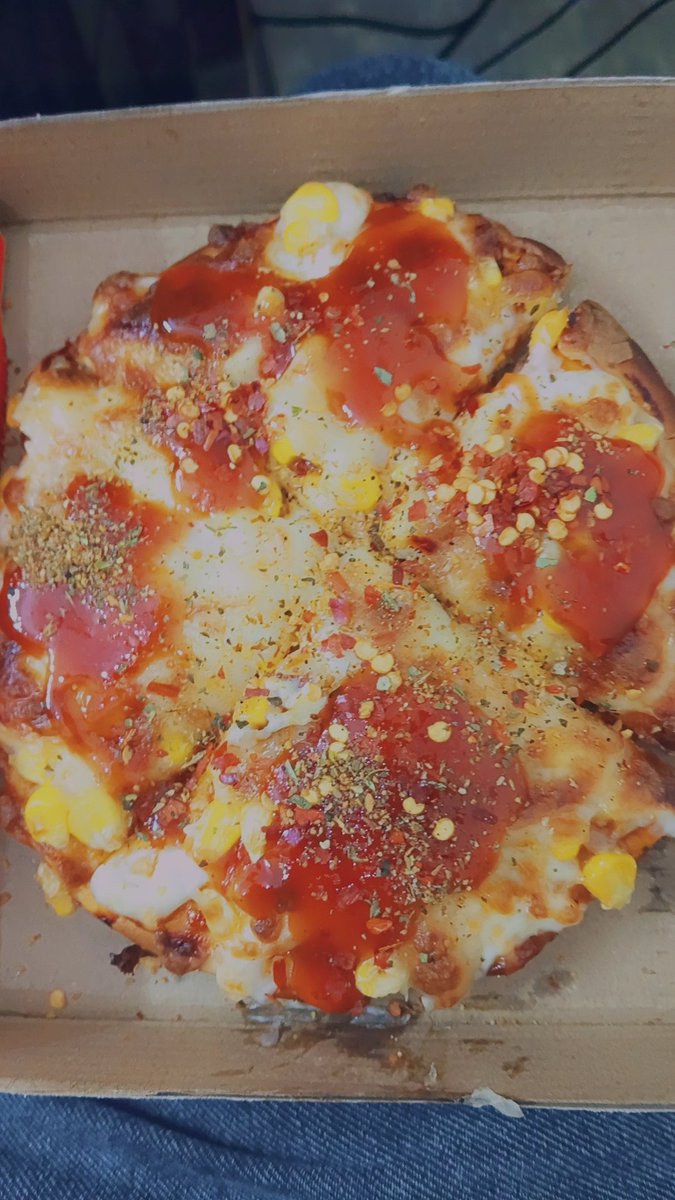 Sagarguri's tweet photo. #yummypiza #piza https://t.co/WOr1IobK79