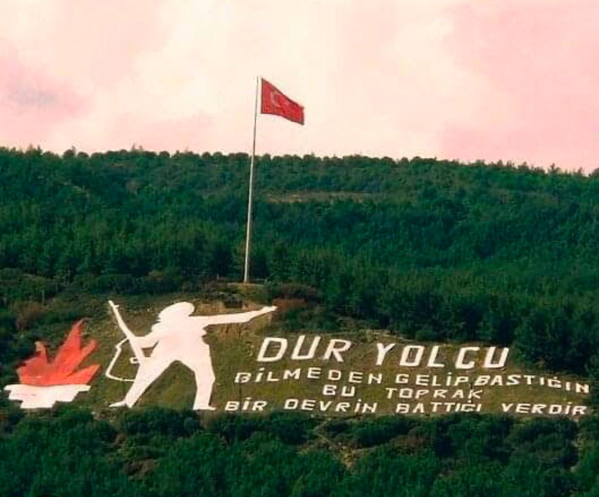 Dur Yolcu! Bilmeden gelip bastığın bu toprak bir devrin battığı yerdir!

Gazi Mustafa Kemal Atatürk başta olmak üzere bu toprakları bize vatan kılan aziz şehit ve gazilerimizi saygı ve rahmetle anıyoruz. Size minnettarız. 18 Mart Çanakkale Zaferimizin 110. yılı kutlu olsun!