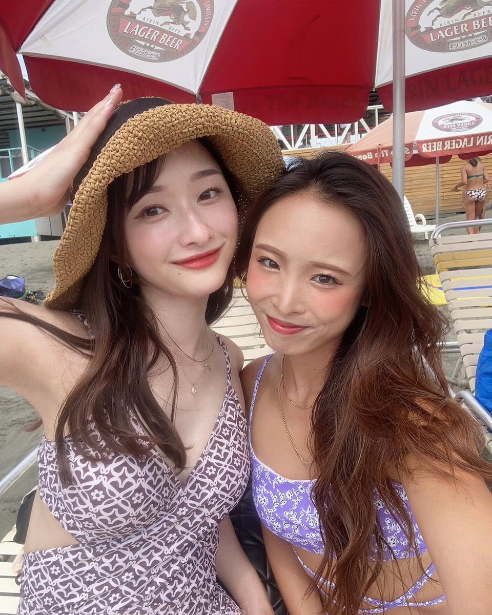 ZicP06's tweet photo. 可愛い彼女に見つめられながら
いっぱいシコシコする？💕💕 https://t.co/5tBbXAWnz2