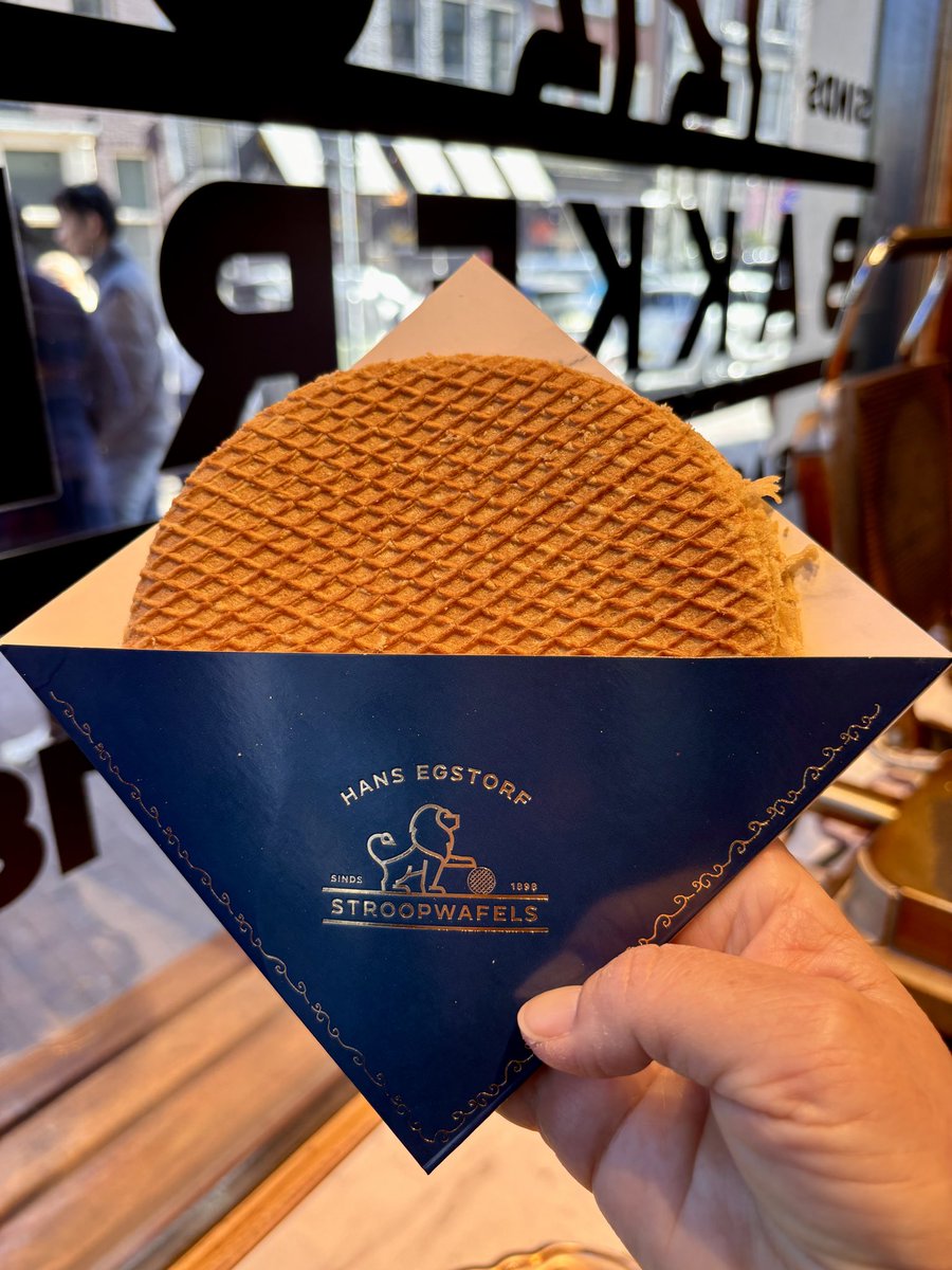 The gold standard in #stroopwafels #amsterdam 🇳🇱😍