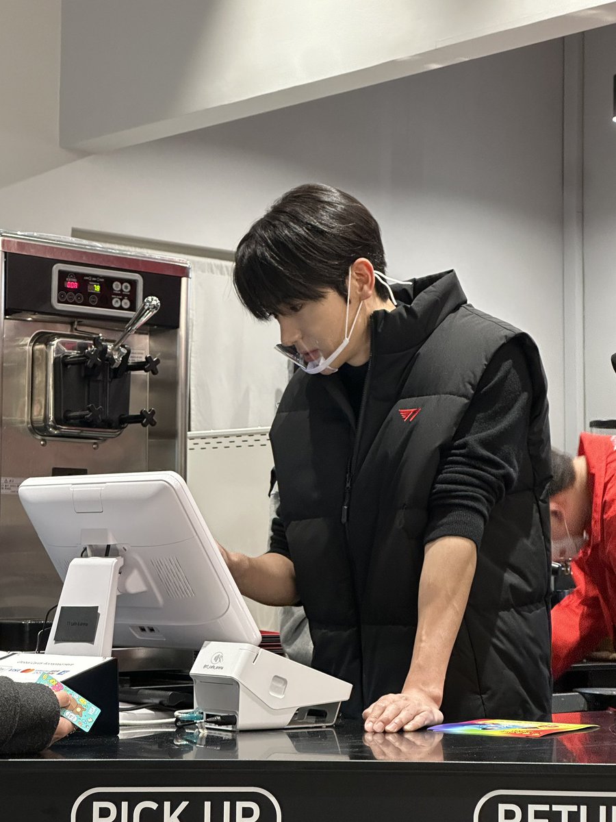 hearthaemynow_'s tweet photo. 오늘 이재현 미쳤어 ..
뜨는 사진 족족 다 레전드야 https://t.co/P77UcM0iZR