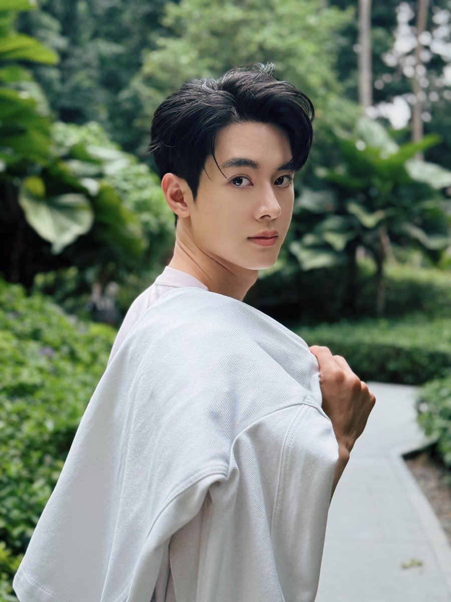 Surachetop tweet media