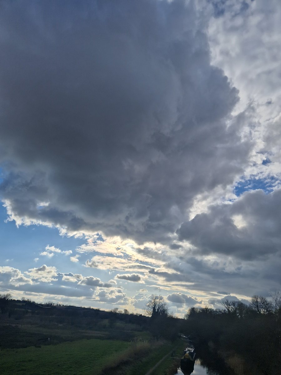 tracyhodge2's tweet photo. Managed to avoid the rain on last Thursdays' late afternoon toddler walk  - it was certainly chasing us!!  Had to wait 10mins before we could set off as it was hailing - we ended up being very lucky! #EarlyYears #learning #nature #EYFS #EYTwitterTagTeam ❤️🌨️🌪️ https://t.co/wmiWCbGBlN
