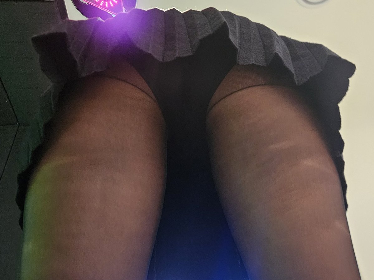 3월18일 분당에서 스크린치실 부ㆍ커분 계실까요?
그냥 겜쳐도 되고 벌칙겜해도되구요
스클없으면 방술? ㅎ 6단계? ㅎ