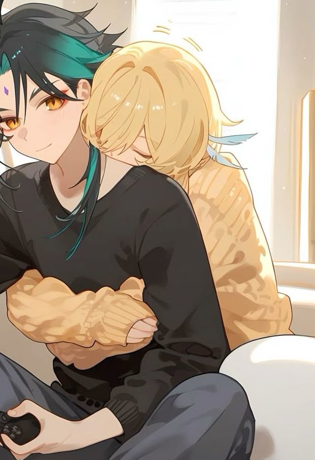 natefraim's tweet photo. me when my gf hugs me. hhhhh. https://t.co/K1Au8ypPXJ
