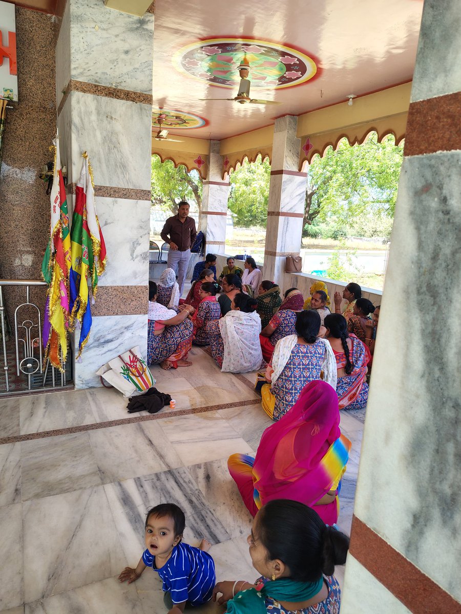 વિજાપુર તાલુકાના કુકરવાડા ગામે યુનિસેફ દ્વારા સ્વચ્છતા તાલીમનું આયોજન કરવામાં આવ્યું...
#Mehsana 
#GPVijapur
<a href="/CMOGuj/">CMO Gujarat</a>
<a href="/CollectorMeh/">Collector Mehsana</a>
<a href="/ddo_mehsana/">DDO Mehsana</a>
x.com/SwachchhM