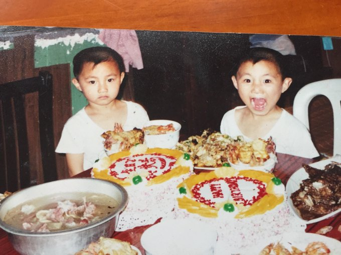 rxnhhx178885's tweet photo. 从小到大，兄弟俩没什么变化，只有在成长，长成了大鸡巴！ 老大猛1，喜欢爆操骚逼，老二0.5，喜欢开火车前后双重快感，   感兴趣的点个关注，近距离可约，3p起步！   

主页置顶推文链接看双胞胎哥哥在线直播操弟弟，下载我们操逼视频！ 
#双胞胎兄弟 #程毅程勇 #操射操尿 #操哭 #操到求饶 #操逼不停 https://t.co/ihaPFts3o2