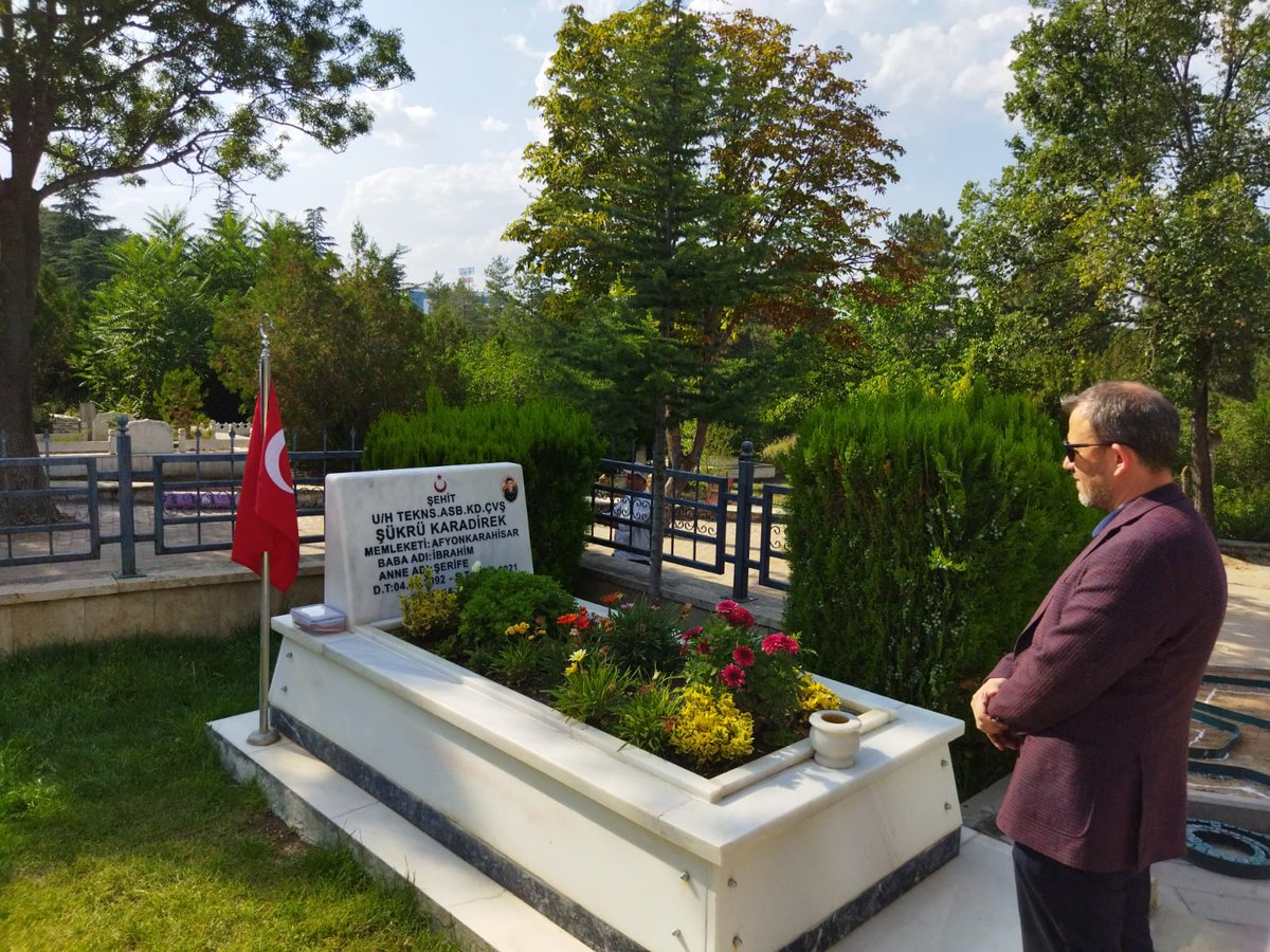 18 Mart Çanakkale Zaferi’nin 110. yıl dönümünde başta Ulu Önder Gazi Mustafa Kemal Atatürk ve kahraman silah arkadaşları olmak üzere vatan topraklarını geçilmez kılan tüm şehitlerimizi saygı ve rahmetle anıyoruz.