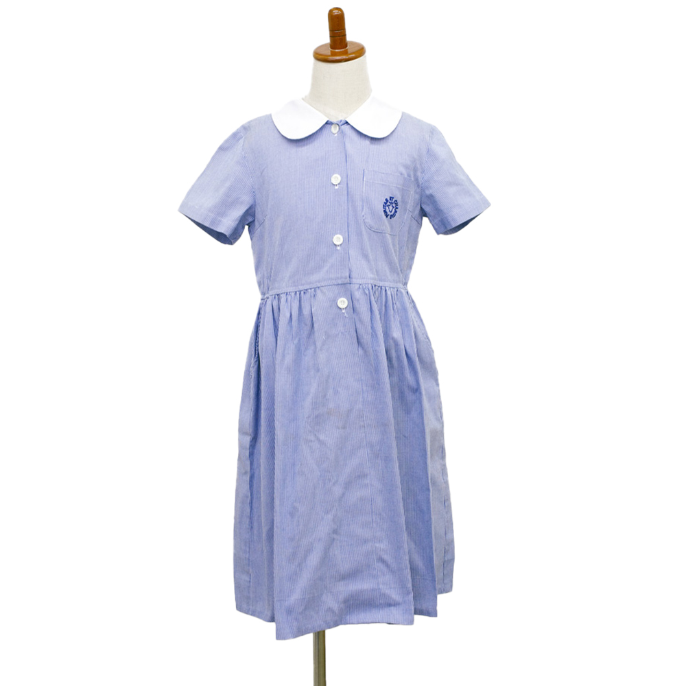 SeifukuStore's tweet photo. 兵庫県　百合学院小学校の制服を買い取りしました
創立以来続く伝統的なスタイルです

#制服
#制服買取 https://t.co/n5knGNSJdE