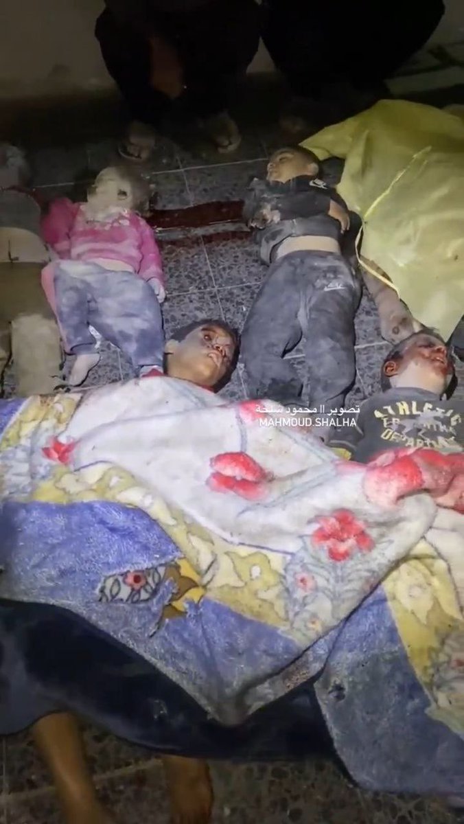 FarsakFrsk's tweet photo. Bakamıyor musun fotoğrafa?? Bakmazsın tabi!! Tanıdığın çocuklar değilde ondan!! Bu durum daha da büyüyüp sıçrayınca o zaman görmezden gelebilecek misin acaba ? 
#gazza #sahurdagazze #uykudakatliam #Katilİsrail #çocukkatiliisrail https://t.co/OGvxz2e410