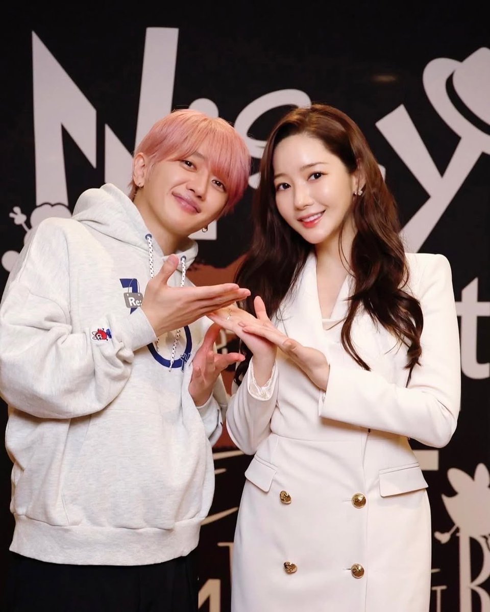 Txyuuu3's tweet photo. nissy_nissystaff IG update a picture with ParkMinYoung #박민영 

“In the end, it must be her.
The ultimate heroine of the ‘Re 10th Anniversary tour.’
Minyoung even made time in between filming to fly in from Korea!
A single moment to return to the past and wish for love in the future.
‘Even in the future you don’t know, I will still love you.’
Hana-‘1’ in Korean, ‘flower’ in Japanese.
One flower.
Because Minyoung accepted the role, Hana was born,
And that love story was completed.
Minyoung, I sincerely thank you once again for extending your hand to Nissy Entertainment.
Truly, thank you so much!”