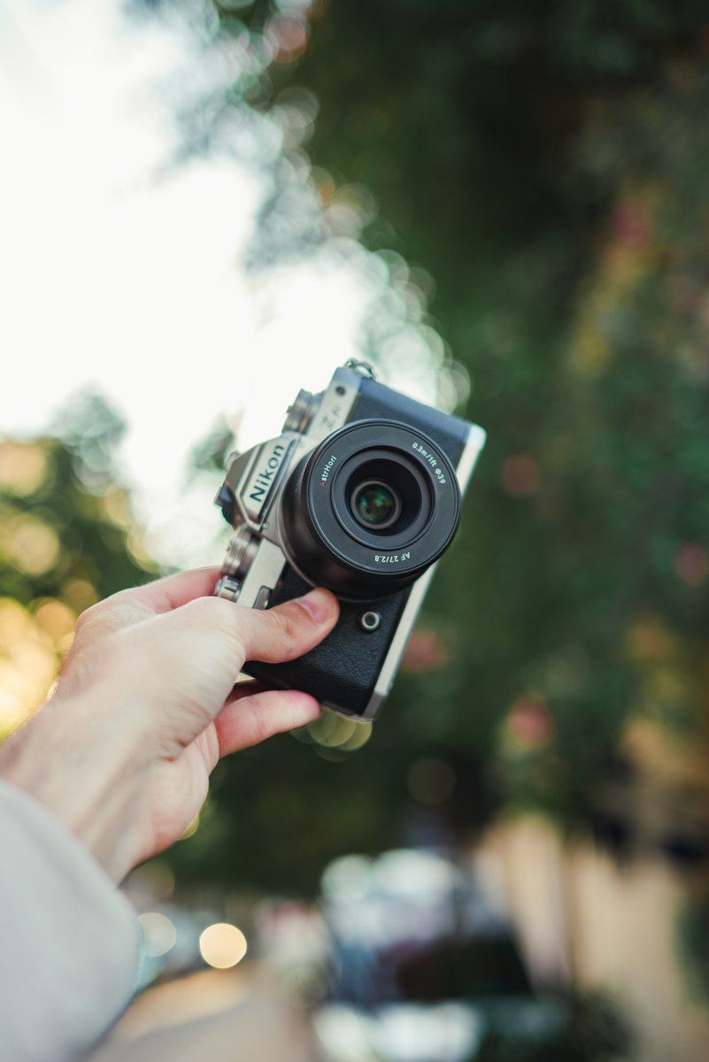 AstrHori's tweet image. The charm of street photography lies in capturing the fleeting beauty of the city and discovering the extraordinary in the ordinary. 📸🏙
Shot on AstrHori AF27mmF2.8
Credit: @iliaskoureas
#astrhori #autolens #aflens #streetphotography #urbanphoto #urbanphotography #27mm #27mmf28