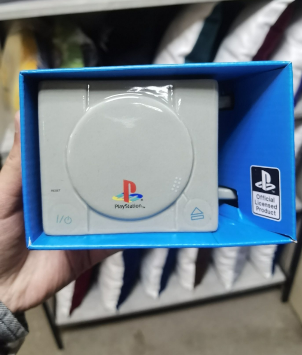 Нагадую, що за донат від 100 грн ви можете виграти один з цих кльових лотів
send.monobank.ua/jar/39s2PS5JXQ