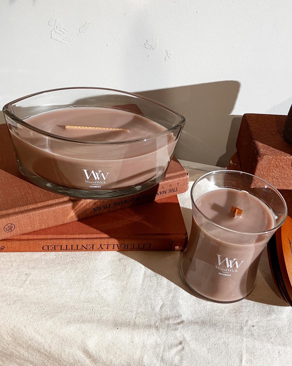candlehouse_ao's tweet image. WoodWick定番人気の【カシミヤ】✨
サンダルウッド、トンカ豆、カリンなどのフレグランスノートが贅沢で魅力的な香りです♪

#WoodWick
#アロマキャンドル
#キャンドル