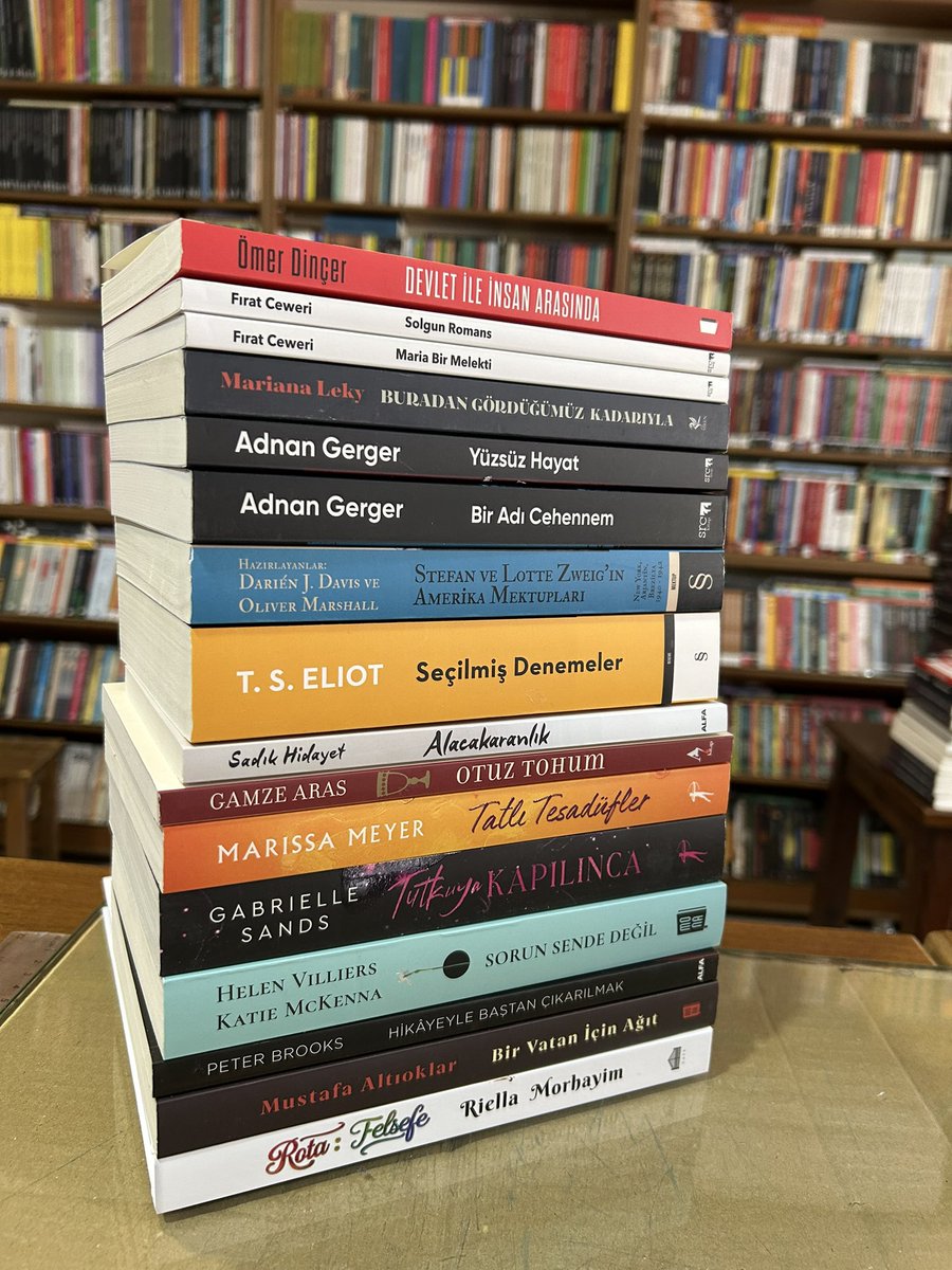 Salı yenileri ve yeniden basılanları…
:
@monakitap @artemisyayinlari <a href="/a7kitap/">A7kitap</a> <a href="/alfakitap/">Alfa Kitap</a> @sirenkitap <a href="/srckitap/">SRC Kitap</a> <a href="/kapiyayinlari/">Kapı Yayınları</a> @antiksahafbistro #gatekitap #antiksahafkitabevi #bağımsızkitapçı #tarsustakibulusmanoktaniz