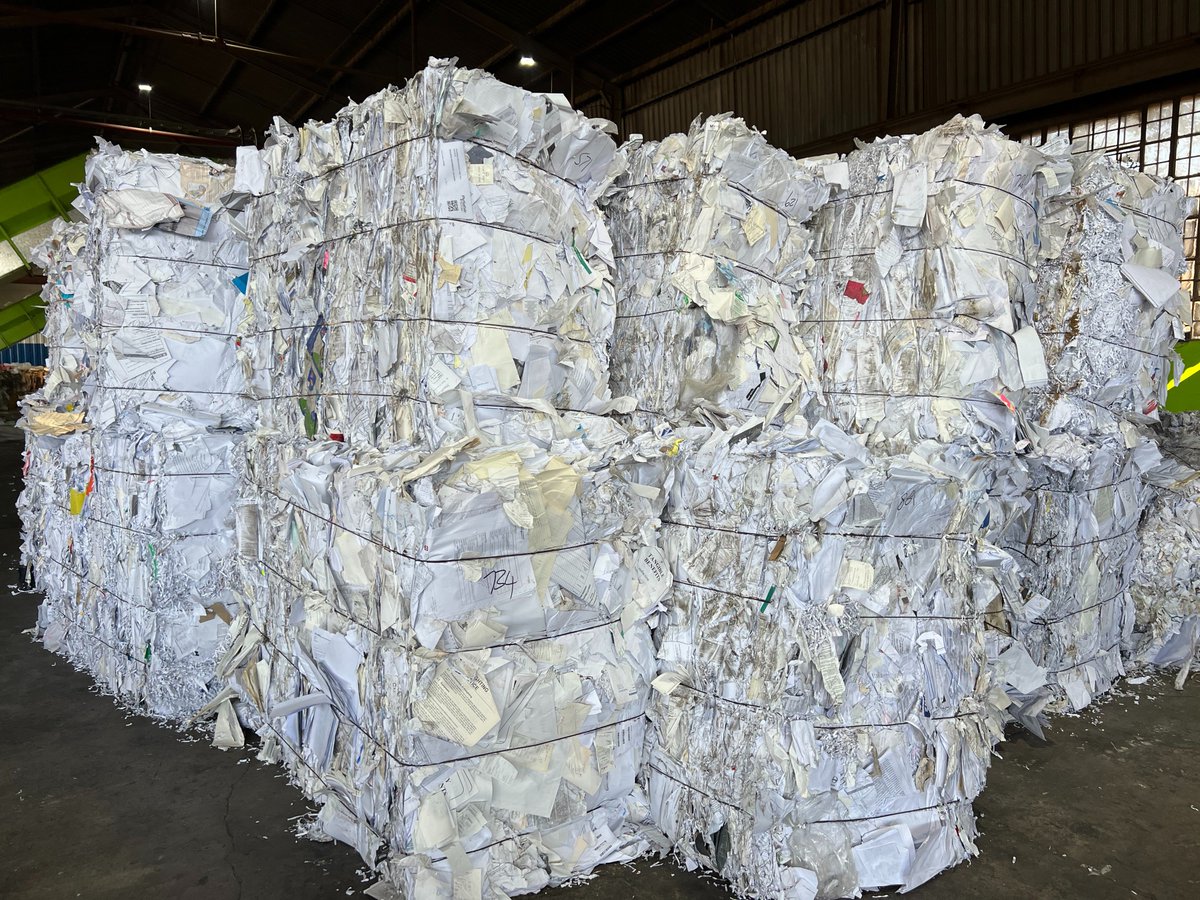 paperrocksza tweet media