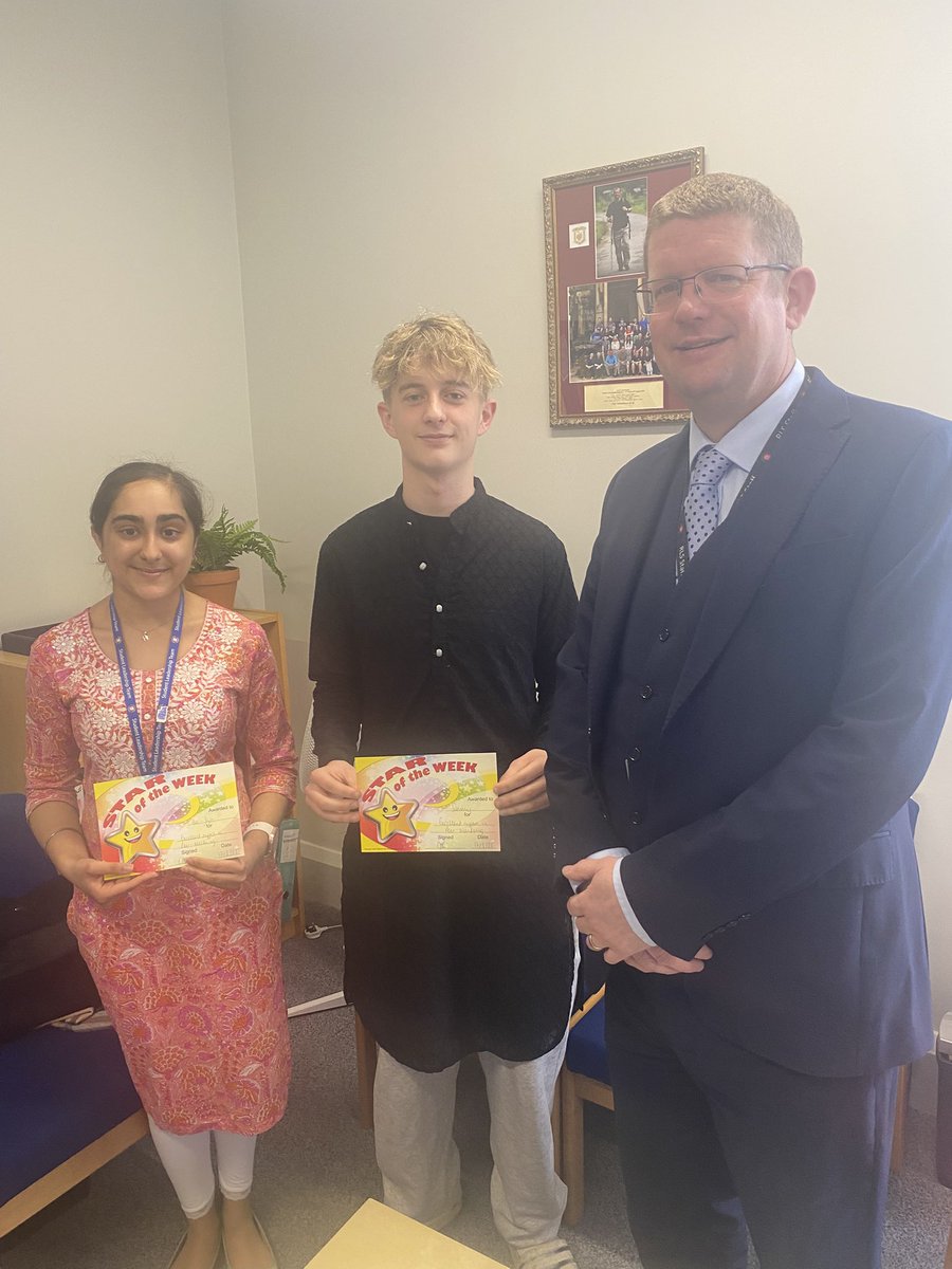 Our Sixth Form stars of the week are Har-Joyt and Sammy for their super work in our peer mentor programme! Well done both! #nurture <a href="/TheRoyalLatin/">RLS</a> <a href="/RLS6thform/">RLS Sixth Form</a> ⭐️