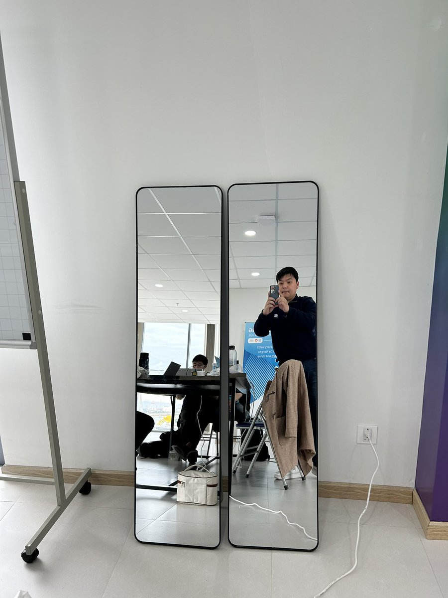hieu tweet media