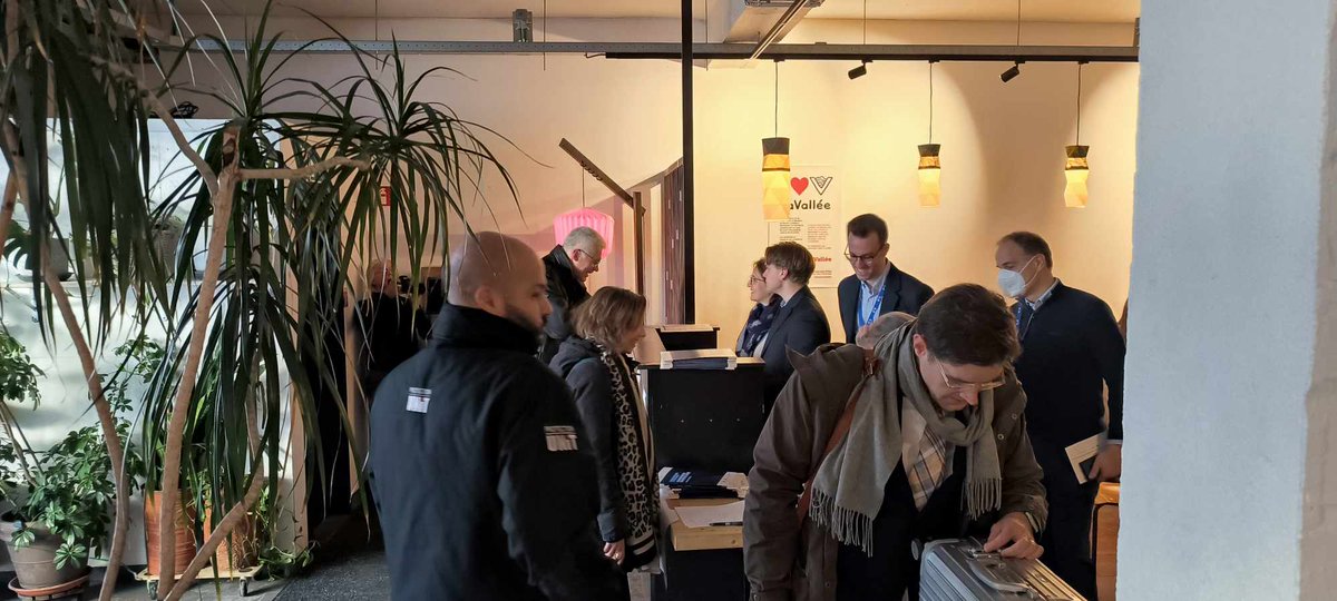 CoopsEurope's tweet image. We&apos;re kicking off soon &quot;Coops as Drivers of Change&quot;, co-hosted by @EU_Growth, @CECOP_coops &amp;amp; @EU_EESC, at La Vallée, Brussels!
🔹 Coops &amp;amp; industrial policy
🔹 Resilience &amp;amp; green transition
🔹 EU-level support

The rooms are ready, and attendees are arriving—let&apos;s get started! 🚀