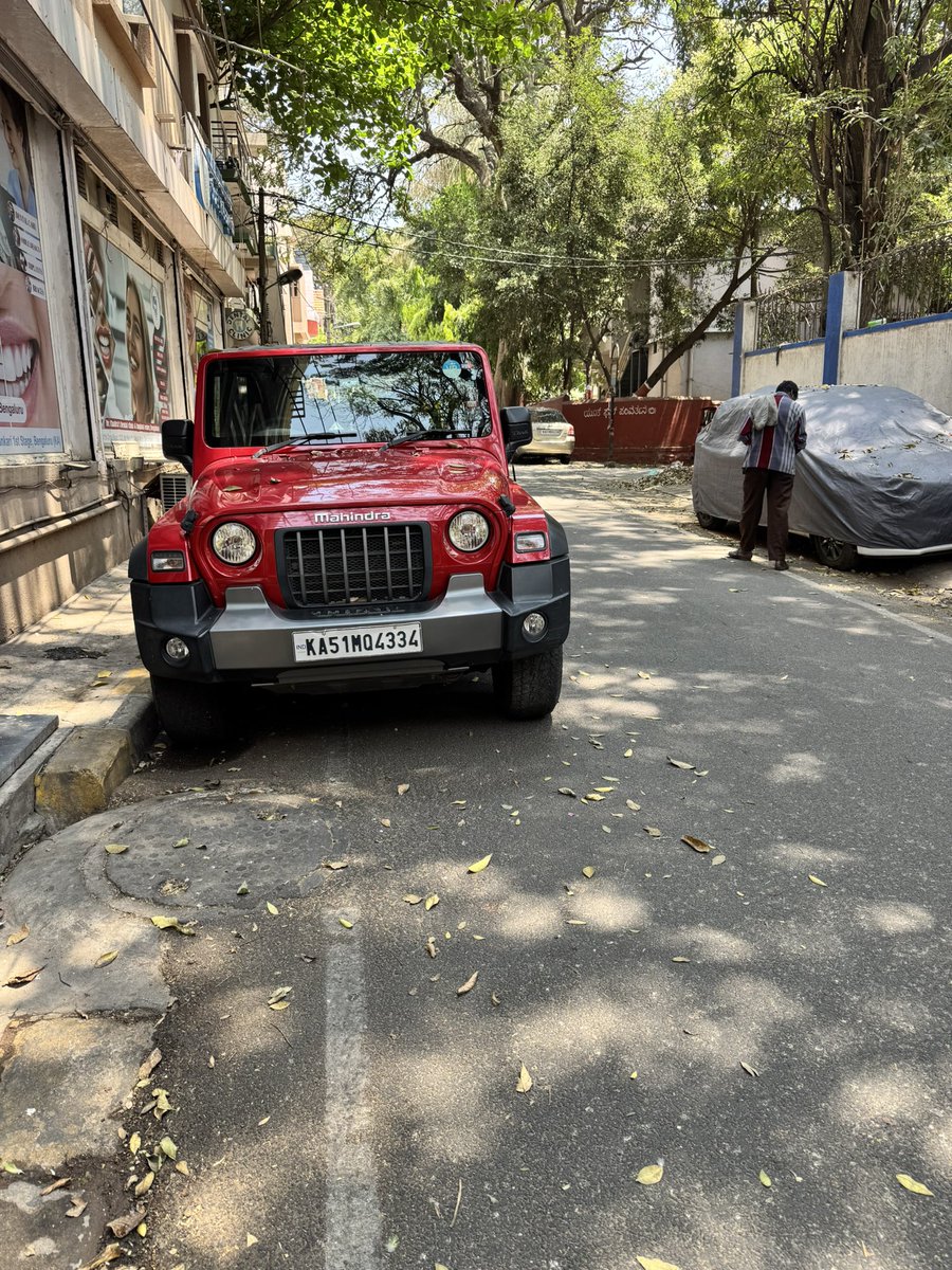 mvishruth's tweet photo. @CPBlr @blrcitytraffic @BlrCityPolice This is from today @blrcitytraffic @BlrCityPolice https://t.co/D971GQ7OgJ