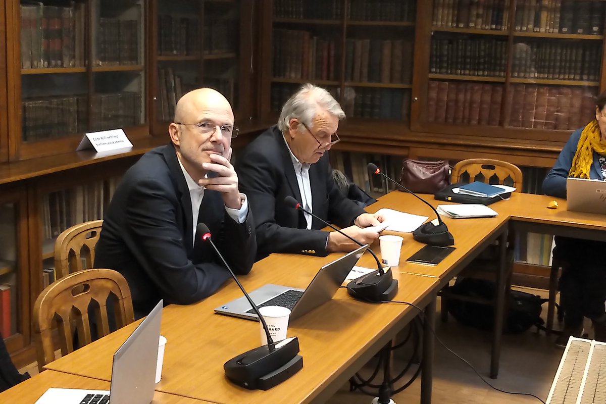 Début de notre petit déjeuner à <a href="/AcademieAgri/">Académie Agriculture</a> avec <a href="/laurentdebuyer/">Laurent de BUYER</a> Directeur général <a href="/AxemaFR/">AXEMA</a> pour faire un point sur la situation du marché,  les projets et les innovations du secteur des agroéquipements.