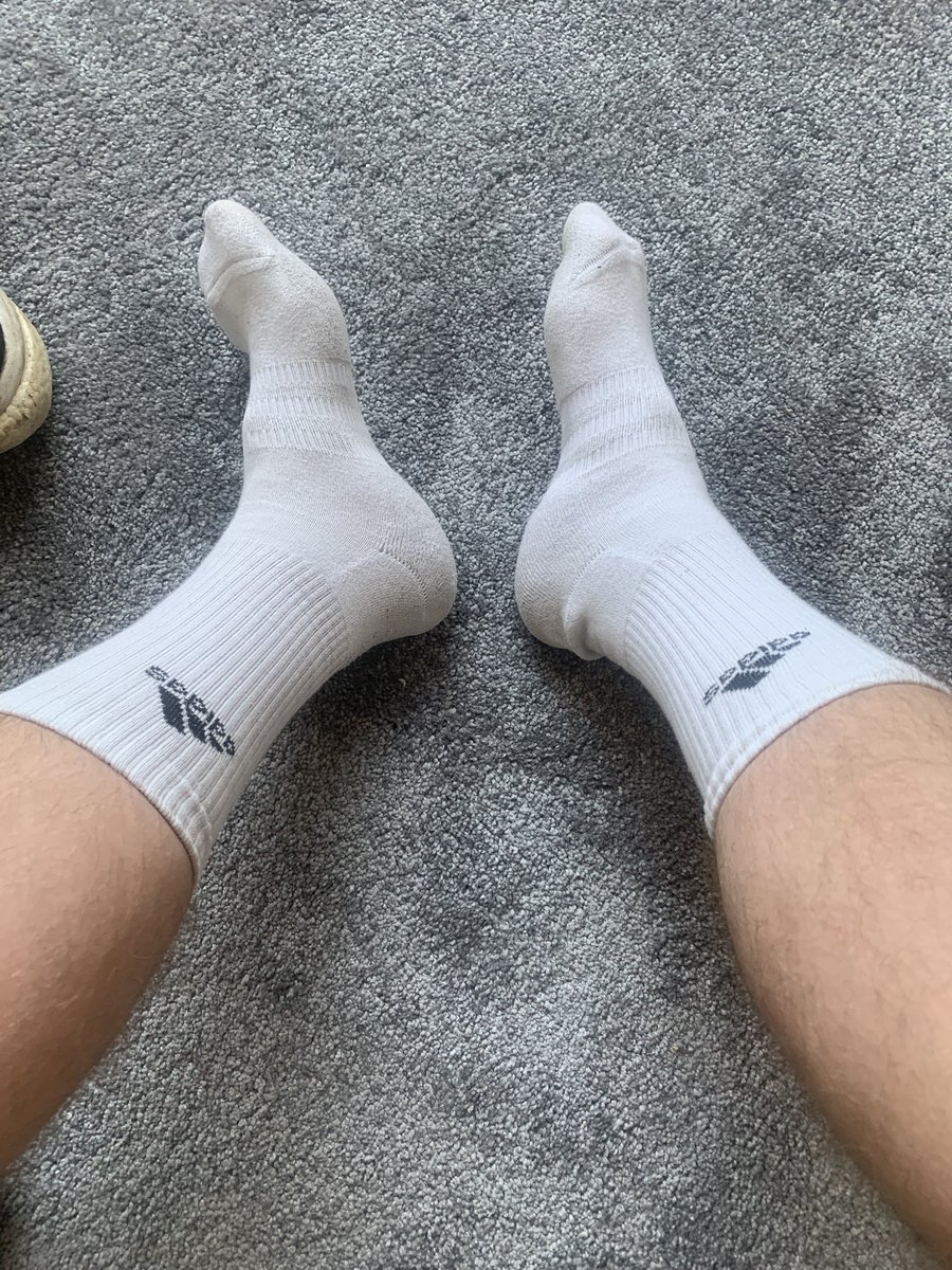 MasterJameLDN's tweet photo. Right, let’s start as we mean to go on, sluts.
I slept in these and then did my weights and cardio wearing them, this morning.
They’re fucking rancid.
📥💸 DM me
#MasterJames #feetworshi̇p #feet #cashsub #socks #gear https://t.co/C7qJvojie0