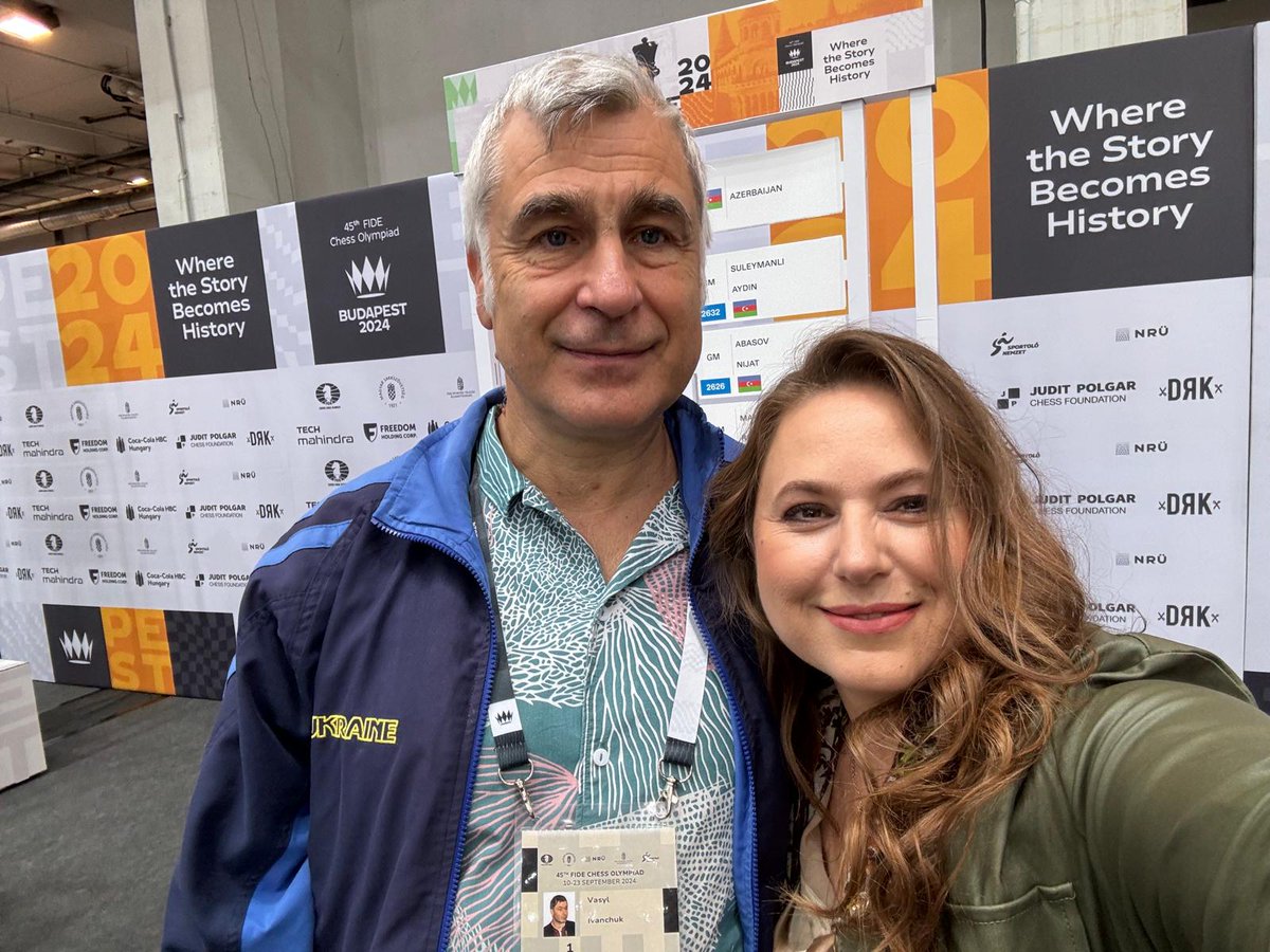 GMJuditPolgar's tweet photo. More than 30 years of friendship, while it has exactly 30 years between these two images.
Happy Birthday, Vasyl #Ivanchuk!
#ChessConnectsUs #time https://t.co/z4cankxdM8