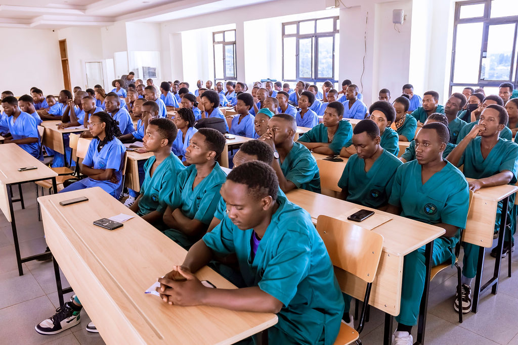 rahpc_rw's tweet image. Day 2 of the RAHPC Public Lecture was successfully held at #KibogoraPolytechnic, Rusizi Campus, continuing insightful discussions on:
Health Regulations, Professional Ethics, Fostering teamwork for better patient care.