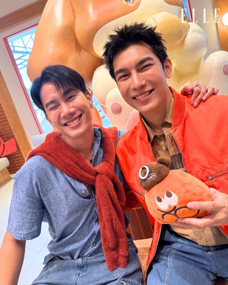 seen_seen1810's tweet photo. เหมาะสมกันจิงๆค่าา 🫶🏻
#WeAreYoungCafe #PANDAO #pandaoxbubba
#ELLEThailand
#MewSuppasit #Tul_Pakorn
#mewtul #มิวตุลย์ https://t.co/gNEorT0M2c