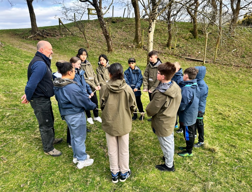 BroadoakSch's tweet photo. Day 1 - Group 2
A fab afternoon working together as a team blindfolded following the night line course! Some real team leaders in the group and a lot of obstacles to overcome along the way - well done everyone!
#Outwardbound https://t.co/8kifB16nsw