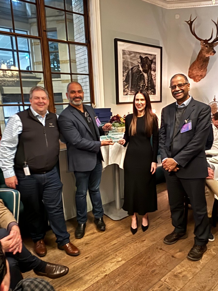 LTIMindtreeOFCL's tweet image. We’ve done it again! 🏆 LTIMindtree Wins the AWS Champions Club UKI Award!
A testament to our deep AWS partnership and the transformative impact we’re driving in SAP on AWS across the UK & Ireland.
Huge thanks to @AWS and our unstoppable team! 🚀
#AWSChampionsClub #SAPonAWS…